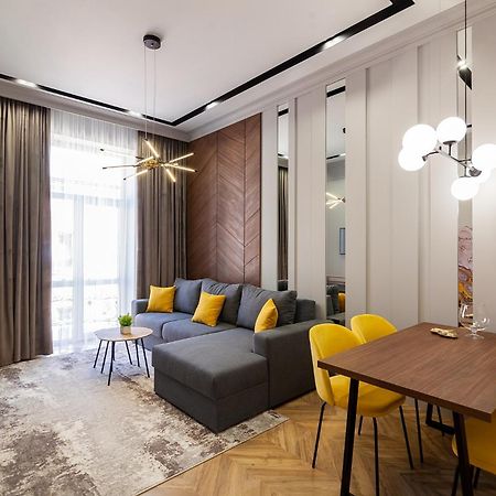 Royal Aparts Multi Lviv Exterior foto